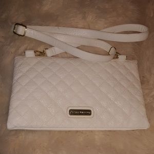 Steve Madden NWOT beautiful white crossbody bag